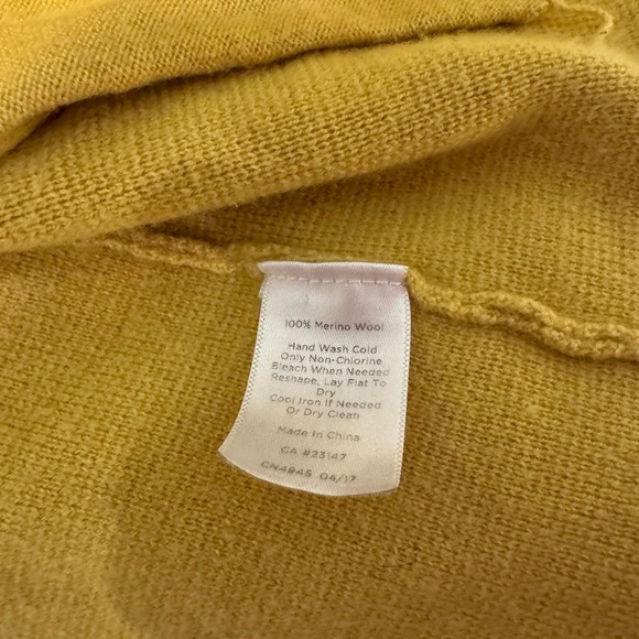 Talbots 100% Pure Merino Wool Knit Cardigan Sweater Yellow military style - Picture 9 of 9